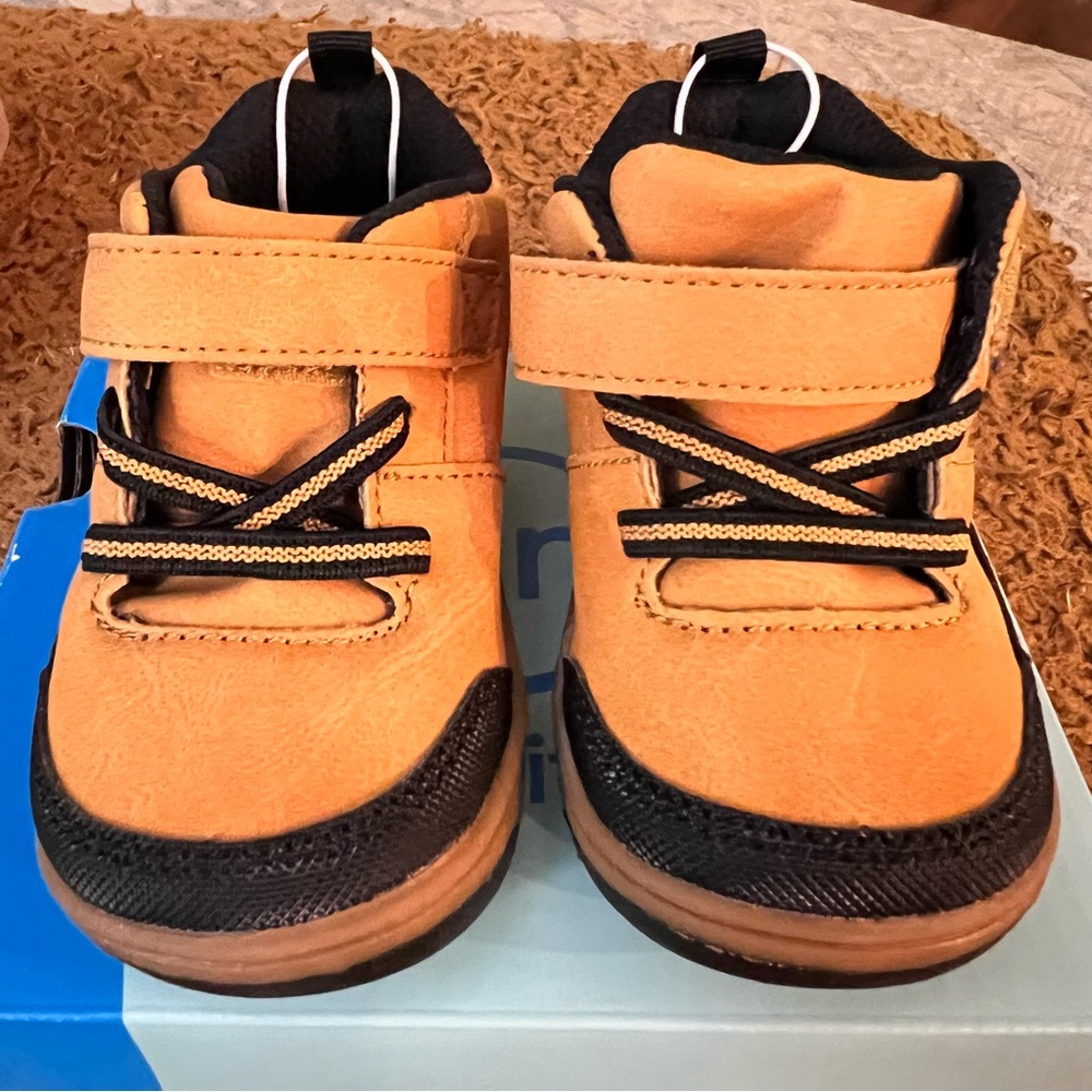 Stride rite 360 boots size 5